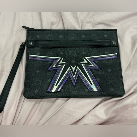 MCM Clutch - Picture 1 of 4